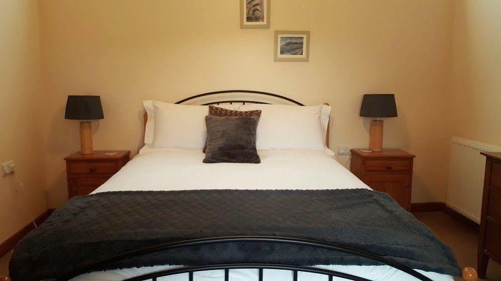 Nant Yr Onnen B&B And Holiday Cottage Tregaron Exterior photo